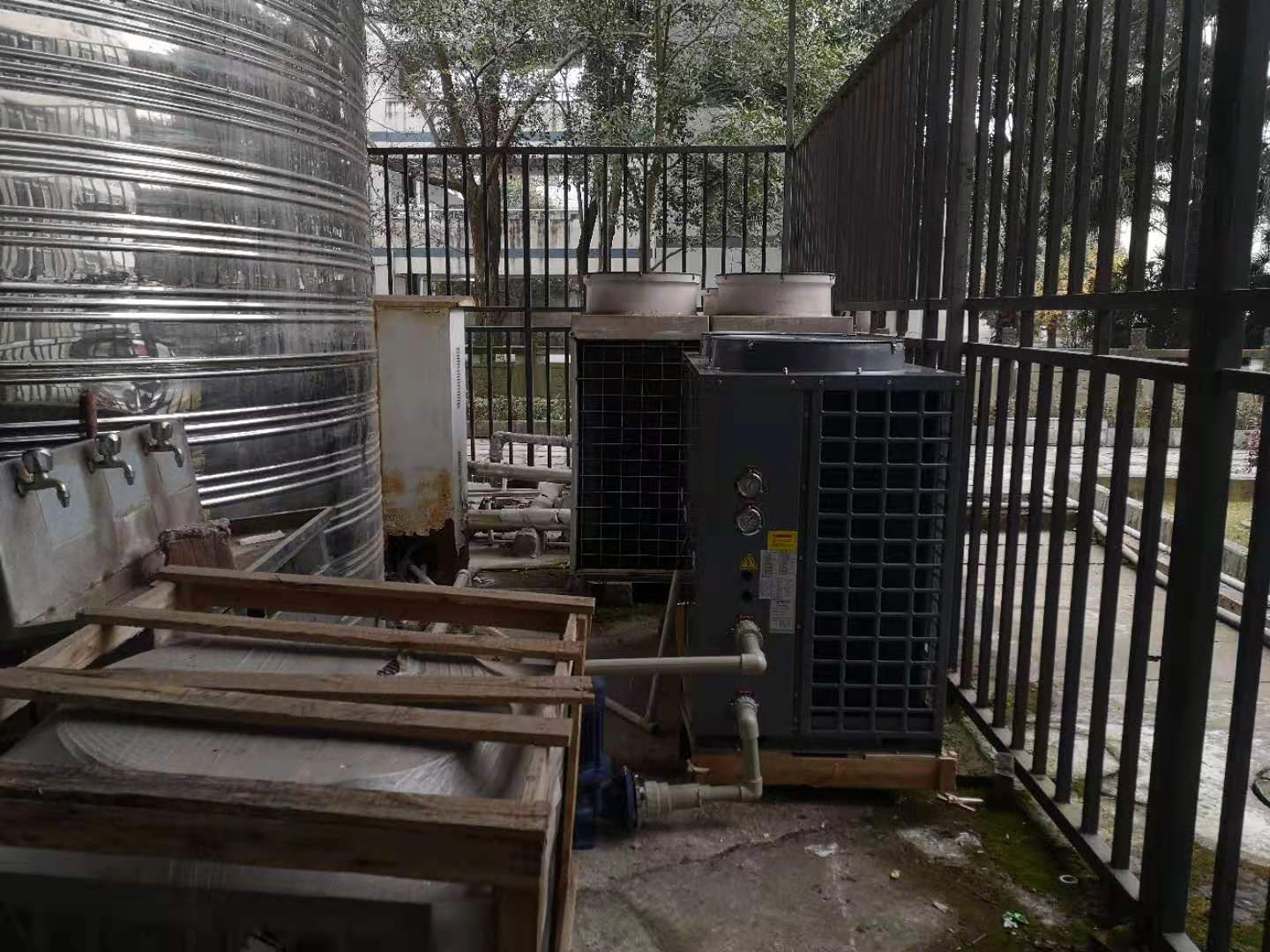 成都市青白江區清泉學校熱水工程